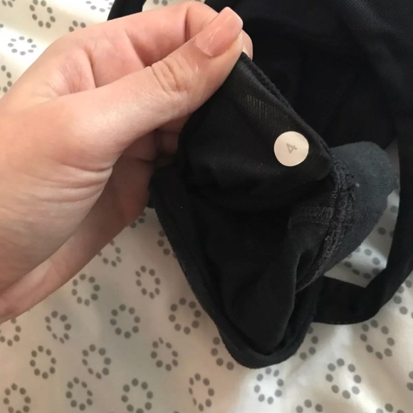 Lululemon sports bra 4 - Picture 1 of 3